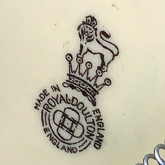 ROYAL DOULTON DOGS BREAD SCOTTISH TERRIER PLATE 10 1/2 INCH MADE IN ENGLAND - Picture 7 of 7